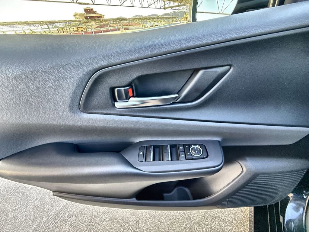 Used 2025 Toyota Prius XLE image 21