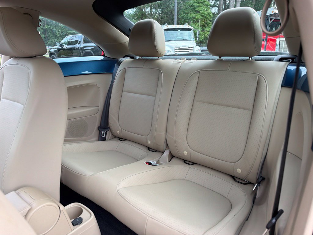 Used 2019 Volkswagen Beetle 2.0T SE w/ SE Premium Package FWD image 20