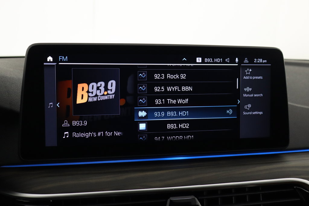 Used 2023 BMW 530e w/ M Sport Package RWD image 33