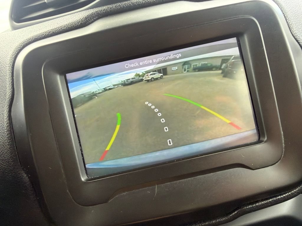 Used 2020 Jeep Renegade Altitude AWD/4WD image 15