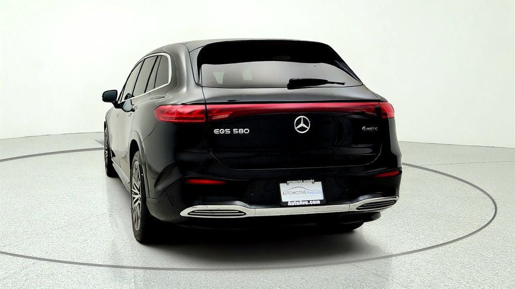 Used 2023 Mercedes-Benz EQS 580 4MATIC SUV w/ Acoustic Comfort Package image 6