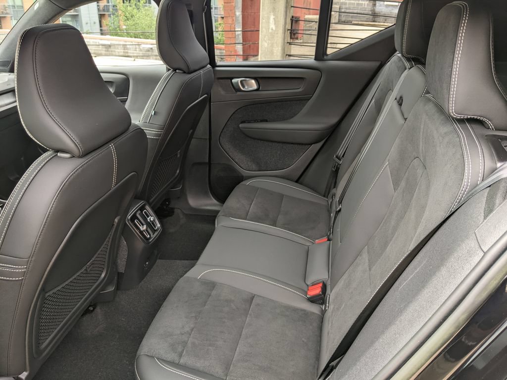 Certified 2023 Volvo XC40 Recharge Plus w/ Protection Package Premier AWD/4WD image 23
