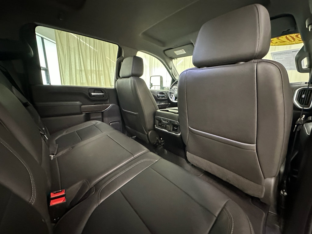 Used 2023 GMC Sierra 3500 SLT w/ SLT Convenience Package image 24