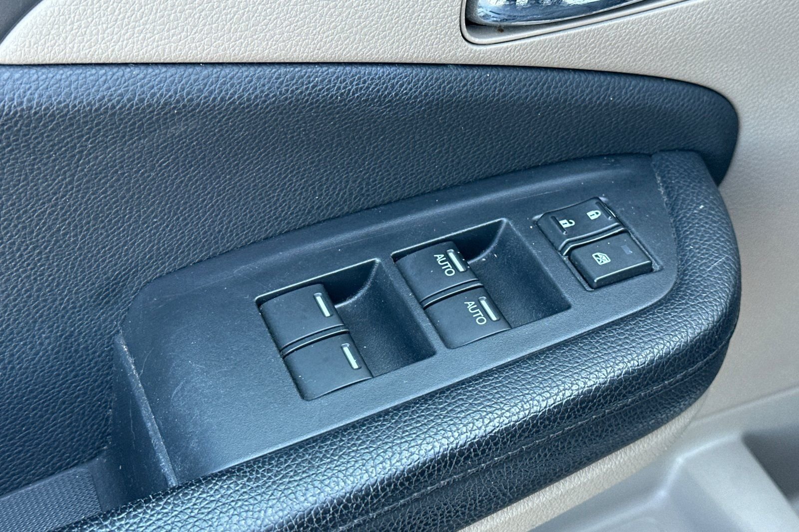 Used 2016 Honda Pilot EX-L image 12