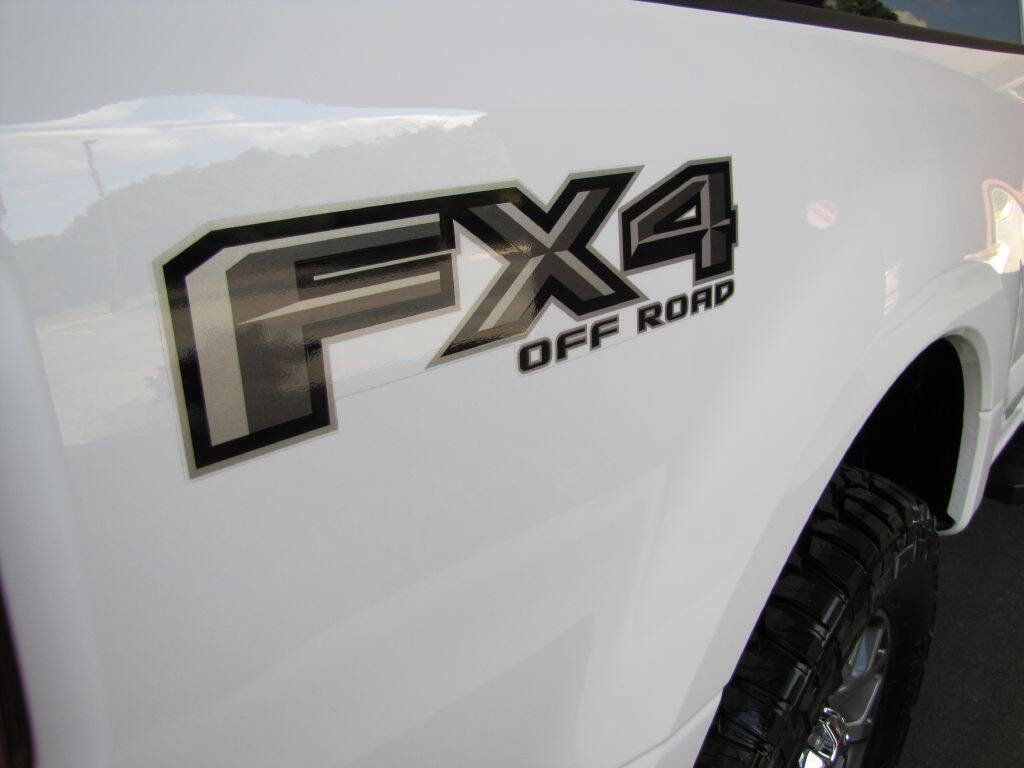 Used 2022 Ford F250 XLT w/ Black Appearance Package image 29