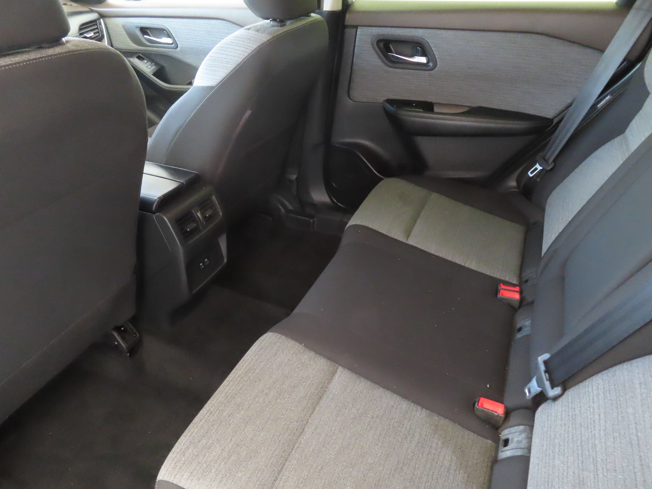 Used 2023 Nissan Rogue SV AWD/4WD image 22