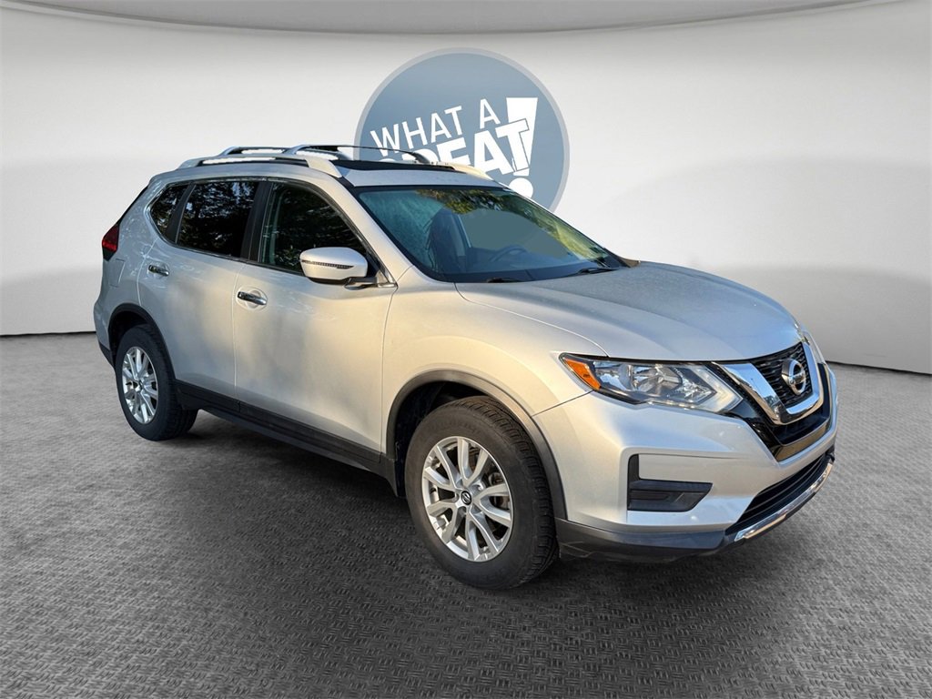 Used 2017 Nissan Rogue SV