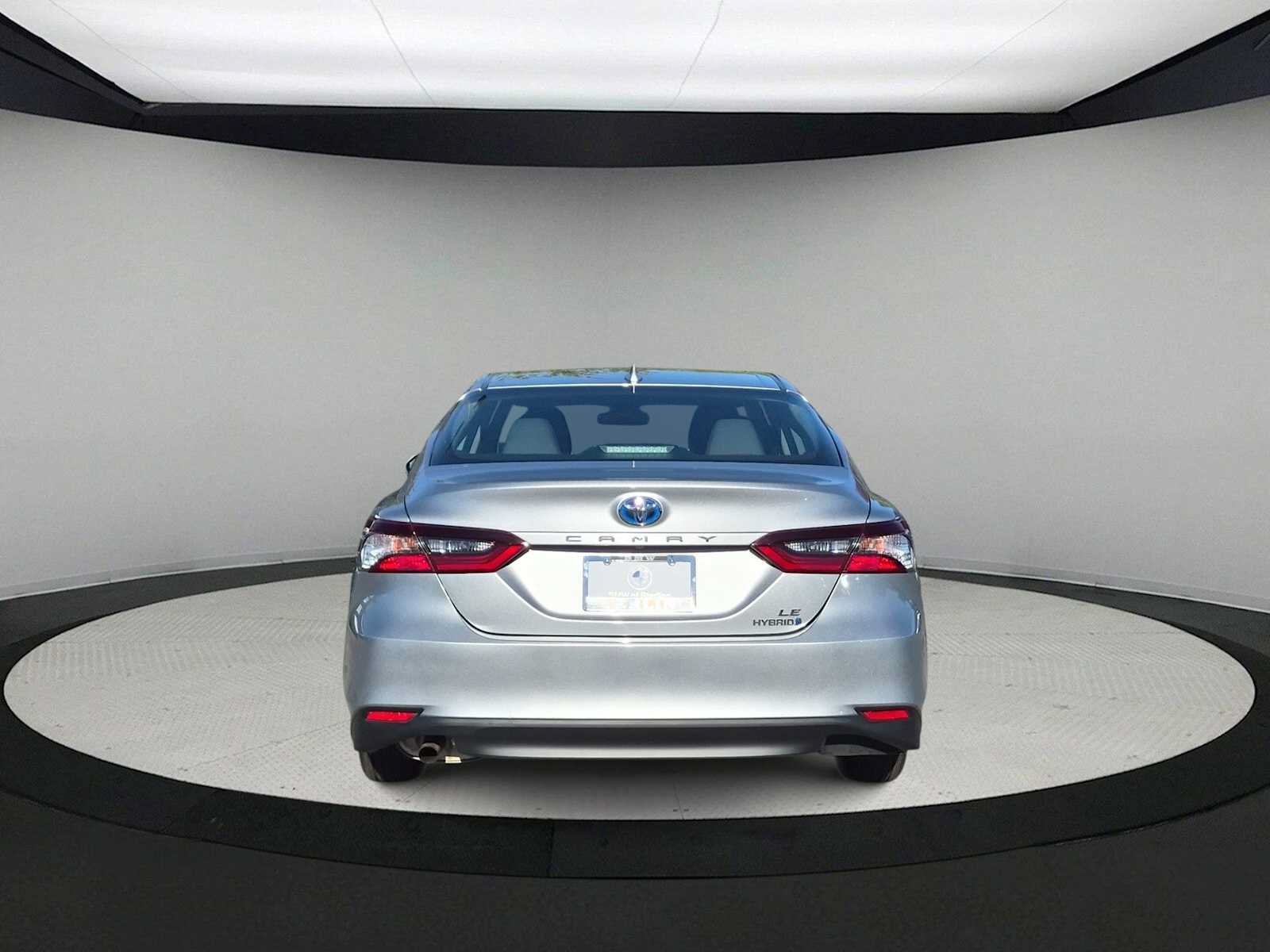 Used 2021 Toyota Camry LE FWD image 7