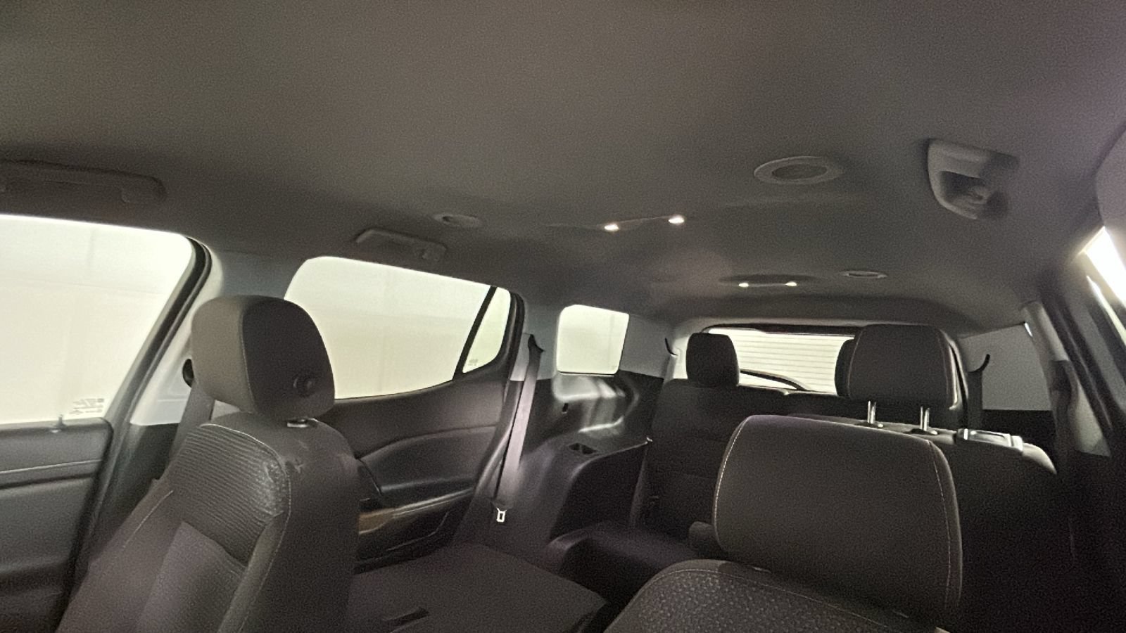 Used 2020 GMC Acadia SLE w/ Driver Convenience Package FWD image 15