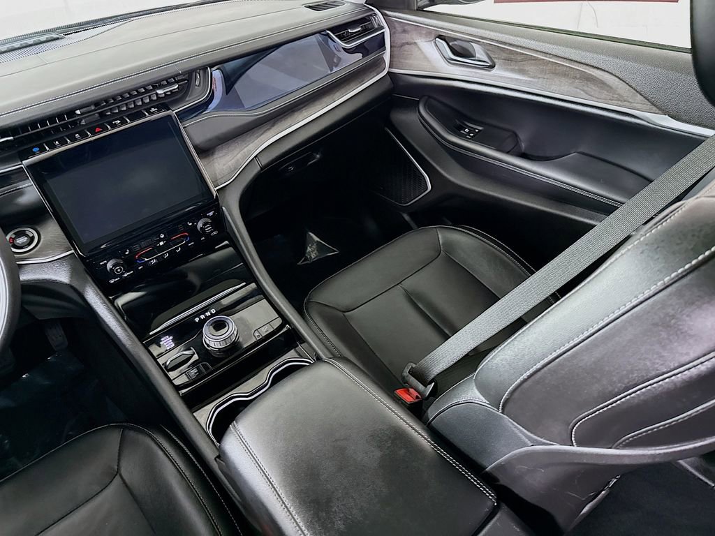 Used 2022 Jeep Grand Cherokee Limited 4xe image 27