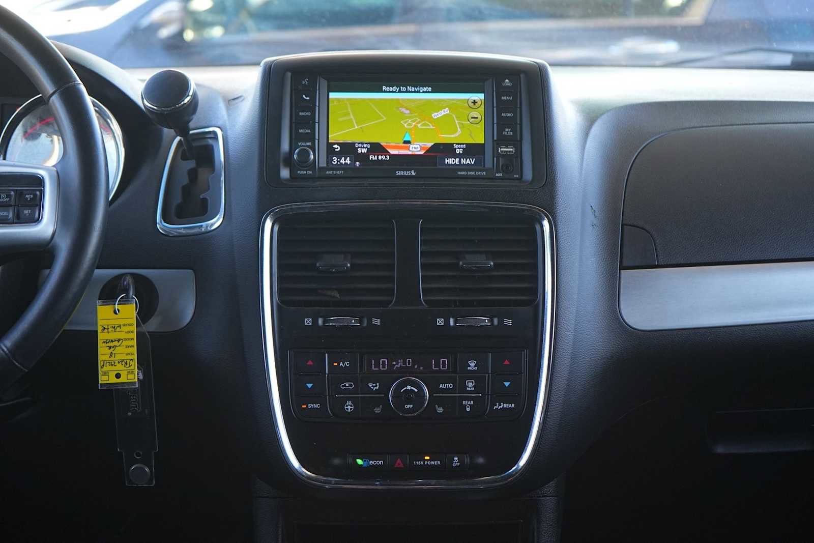 Used 2018 Dodge Grand Caravan GT image 19