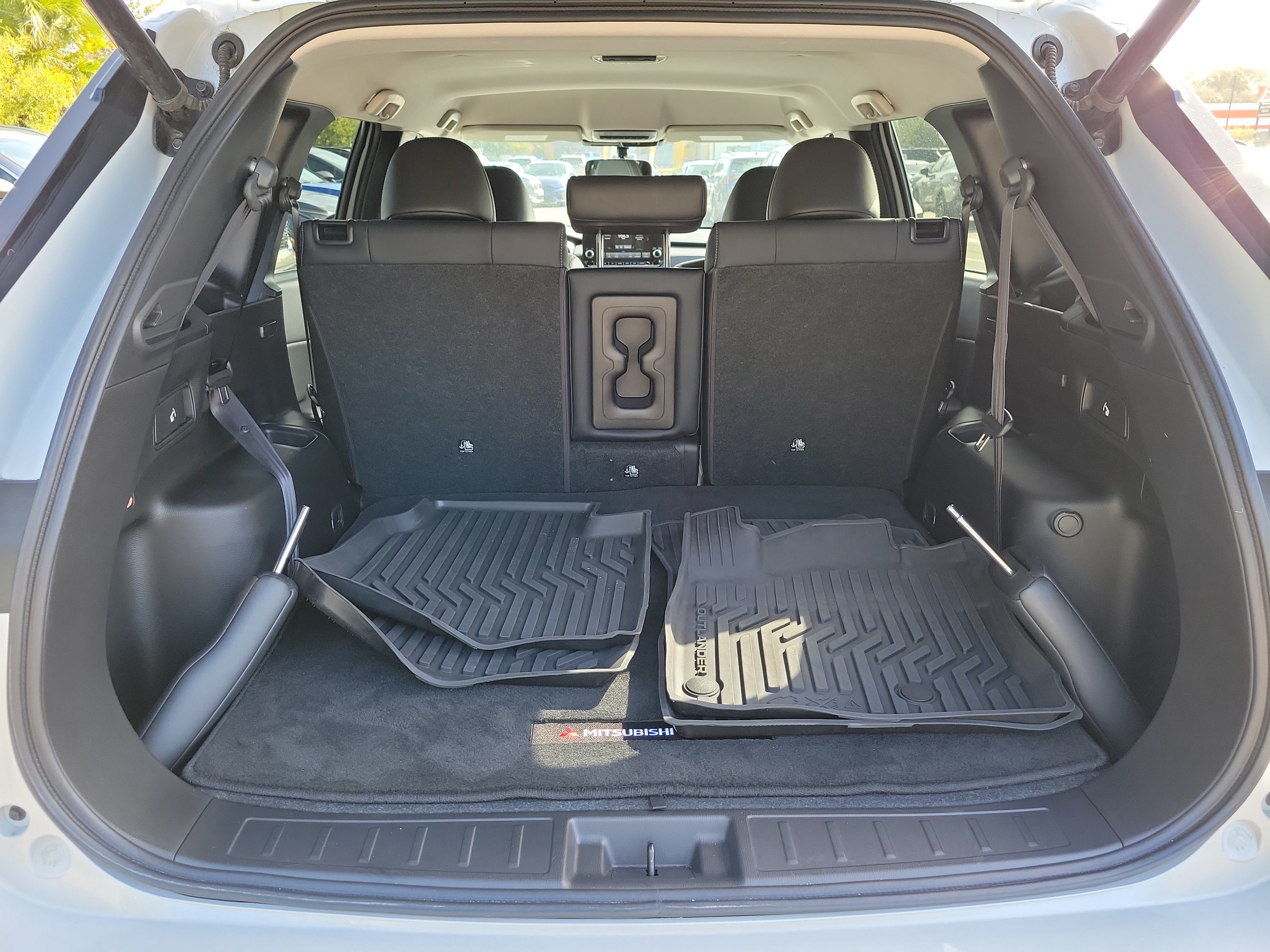Used 2023 Mitsubishi Outlander SE AWD/4WD image 11