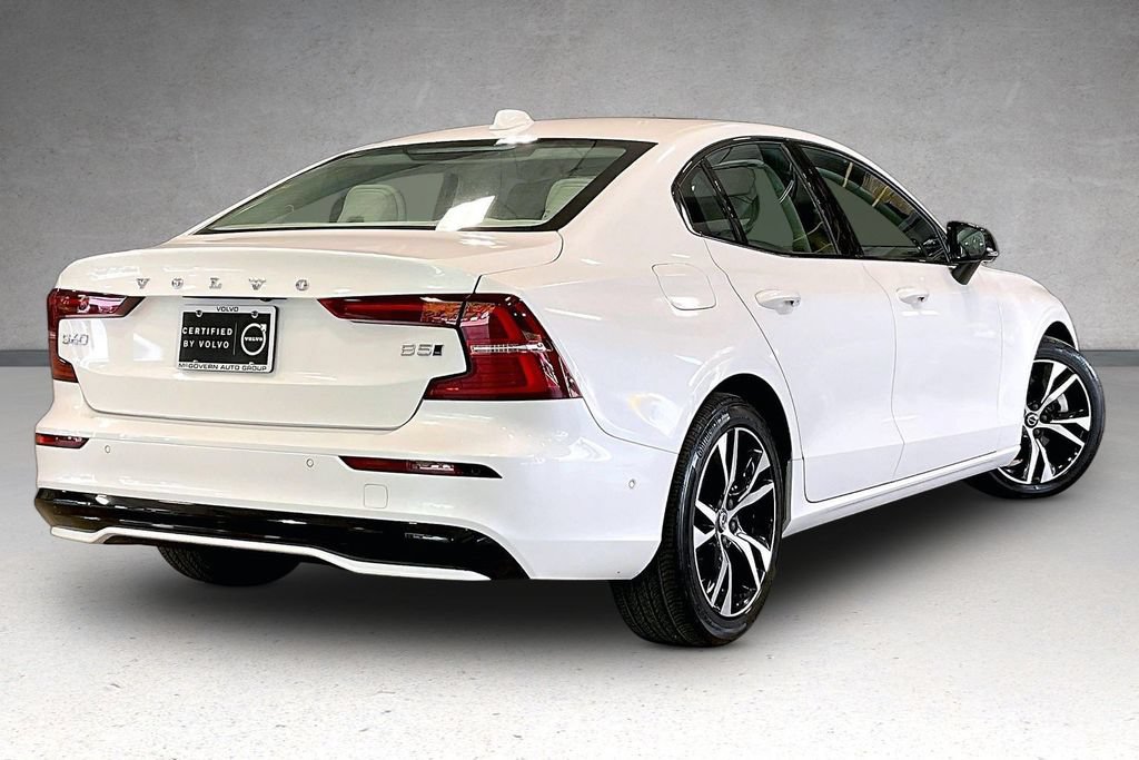 Certified 2025 Volvo S60 B5 Plus AWD/4WD image 7