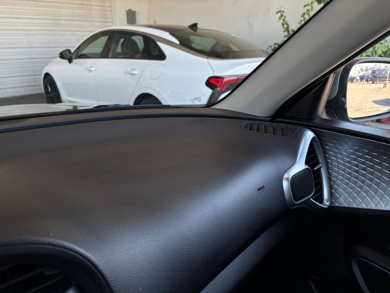 Used 2025 Kia Soul LX w/ LX Technology Package FWD image 33