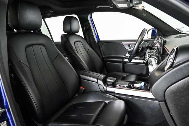 Used 2021 Mercedes-Benz GLB 250 4MATIC image 21