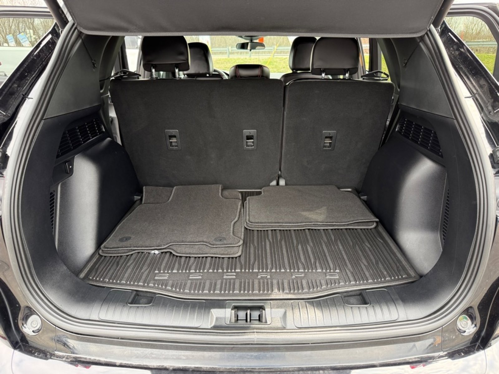 Used 2024 Ford Escape ST-Line Select w/ Tech Pack #1 AWD/4WD image 33