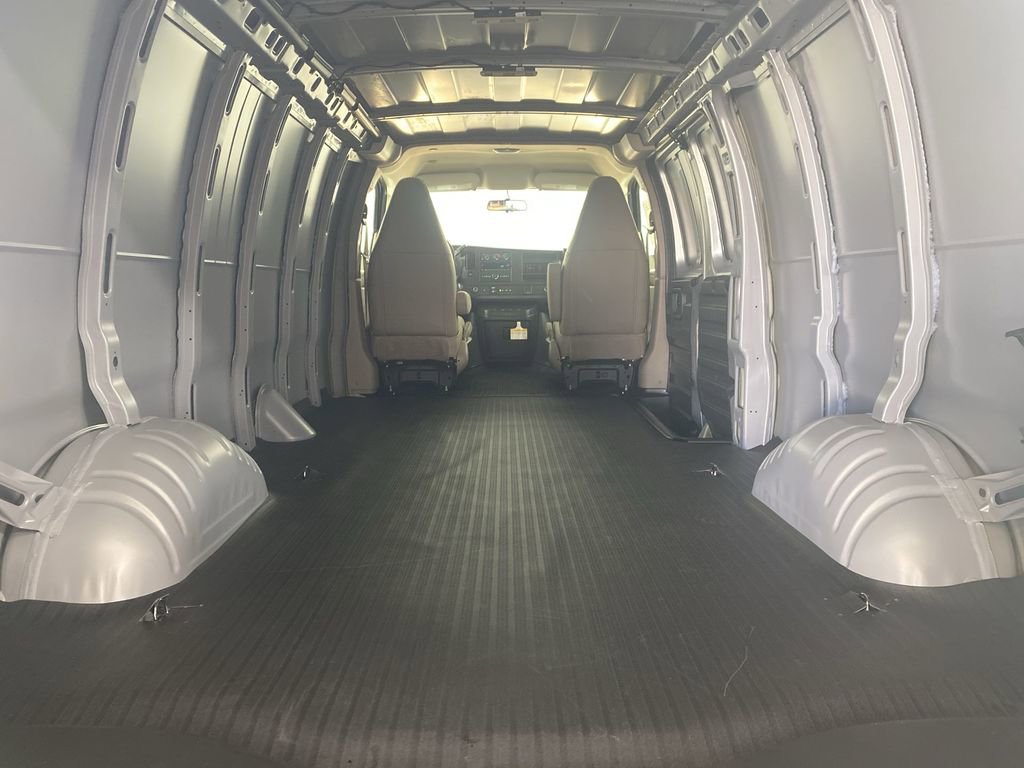 New 2025 Chevrolet Express 2500 Extended image 22