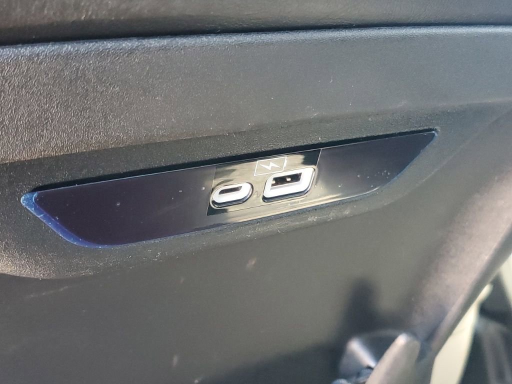 Used 2022 Chrysler Pacifica Limited image 32