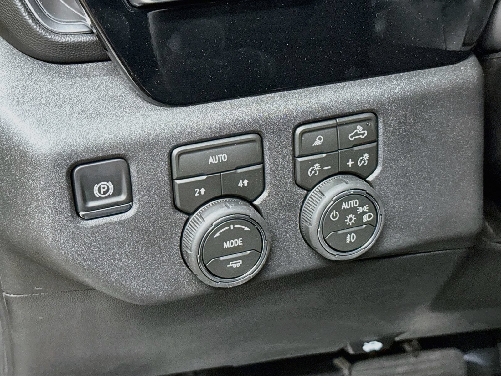 New 2026 Chevrolet Silverado 1500 RST w/ RST All Star Premium Package AWD/4WD image 11