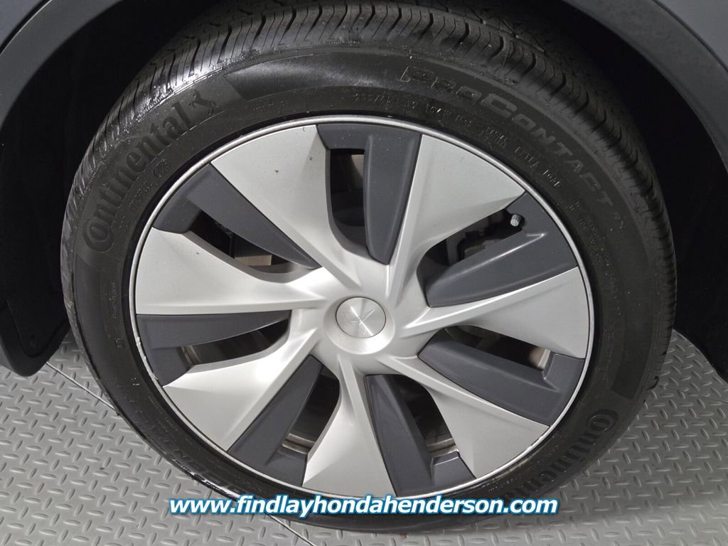 Used 2023 Tesla Model Y 2WD image 10