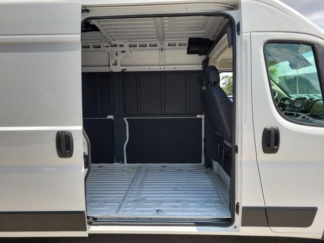 Used 2026 RAM ProMaster 2500 w/ Convenience Group FWD image 15