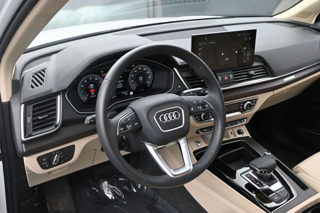 Used 2025 Audi Q5 2.0T Premium Plus w/ Premium Plus Package AWD/4WD image 21