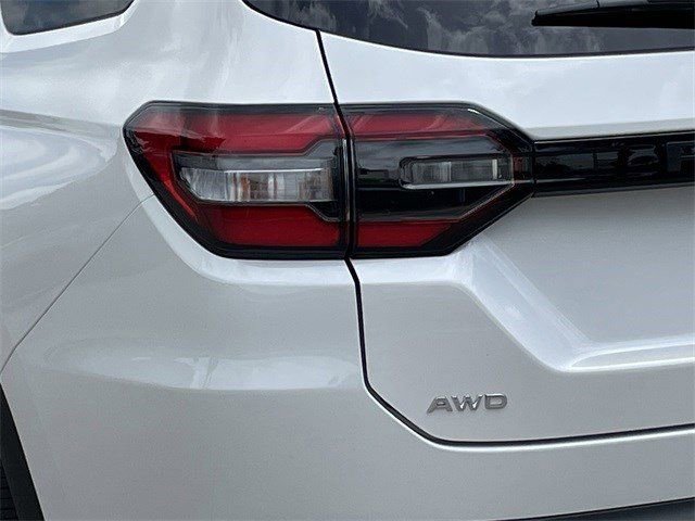 Certified 2025 Honda Pilot Touring image 6