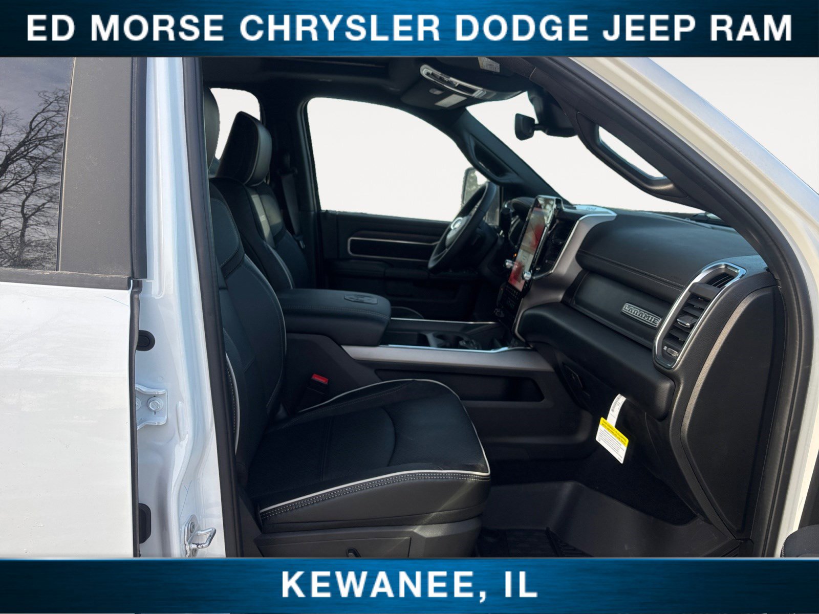 New 2026 RAM 3500 Laramie AWD/4WD image 15