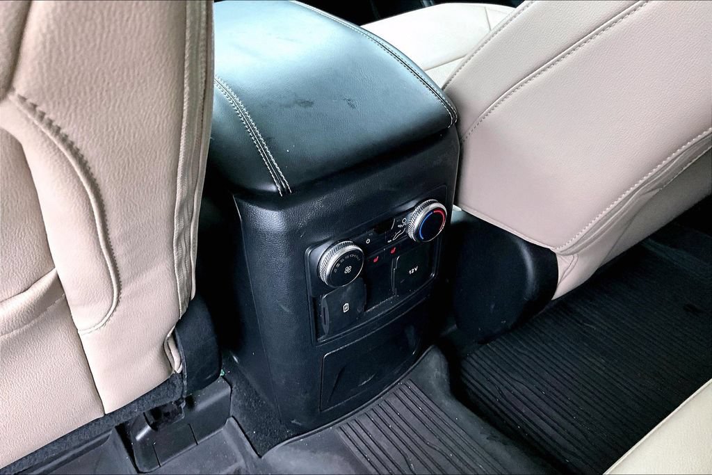 Used 2022 Ford Explorer Limited AWD/4WD image 31