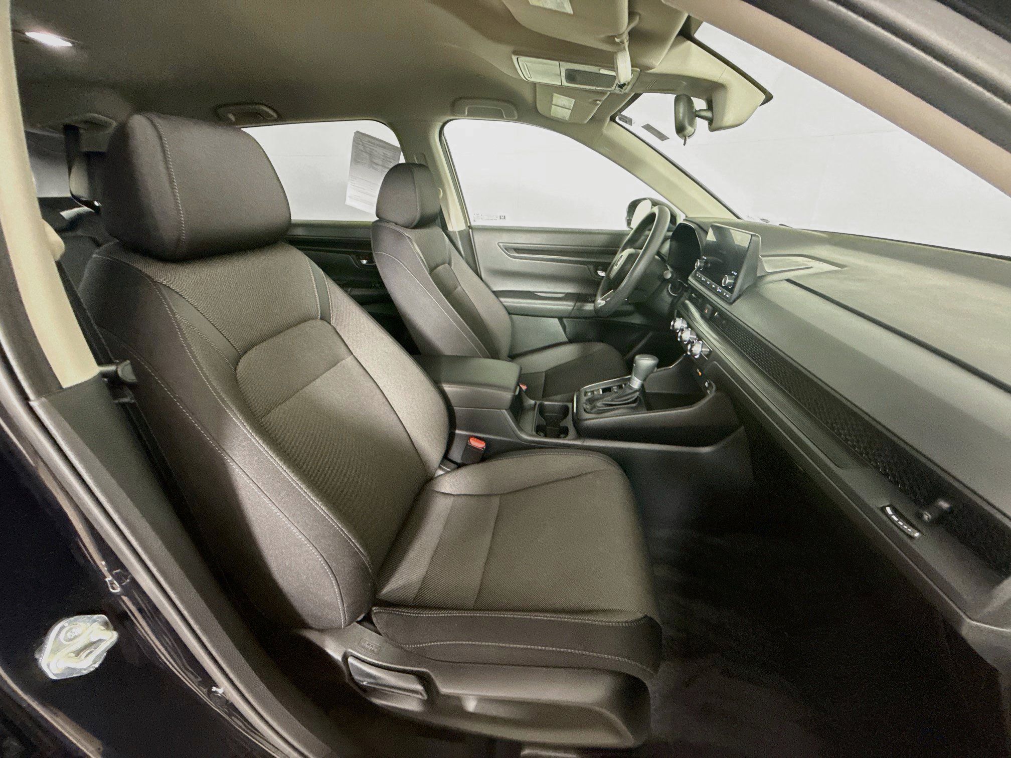 Used 2025 Honda CR-V LX image 33