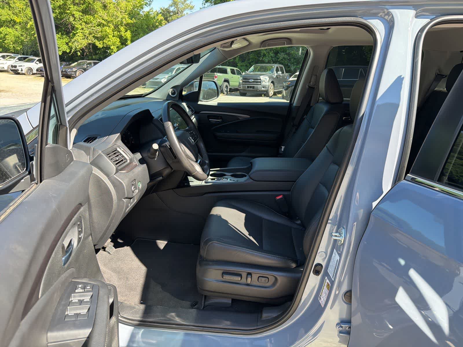 Used 2025 Honda Ridgeline RTL image 17