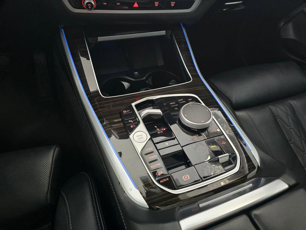 Used 2025 BMW X5 xDrive50e image 35