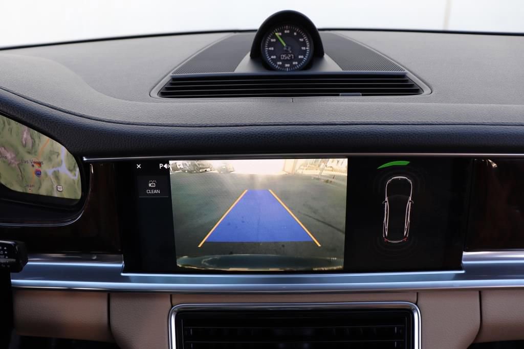 Used 2018 Porsche Panamera 4 image 47