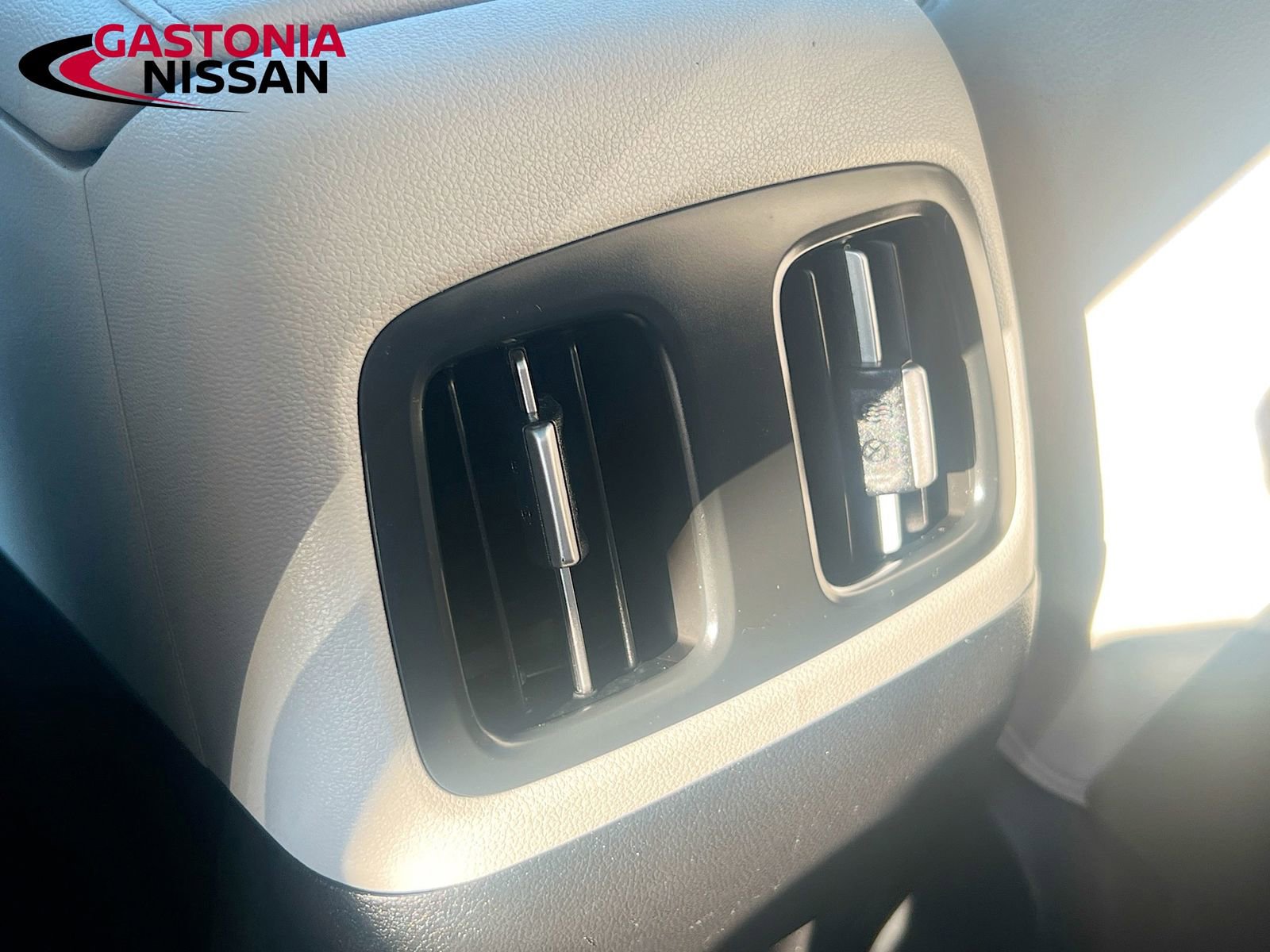 Used 2023 Hyundai Tucson Limited image 35