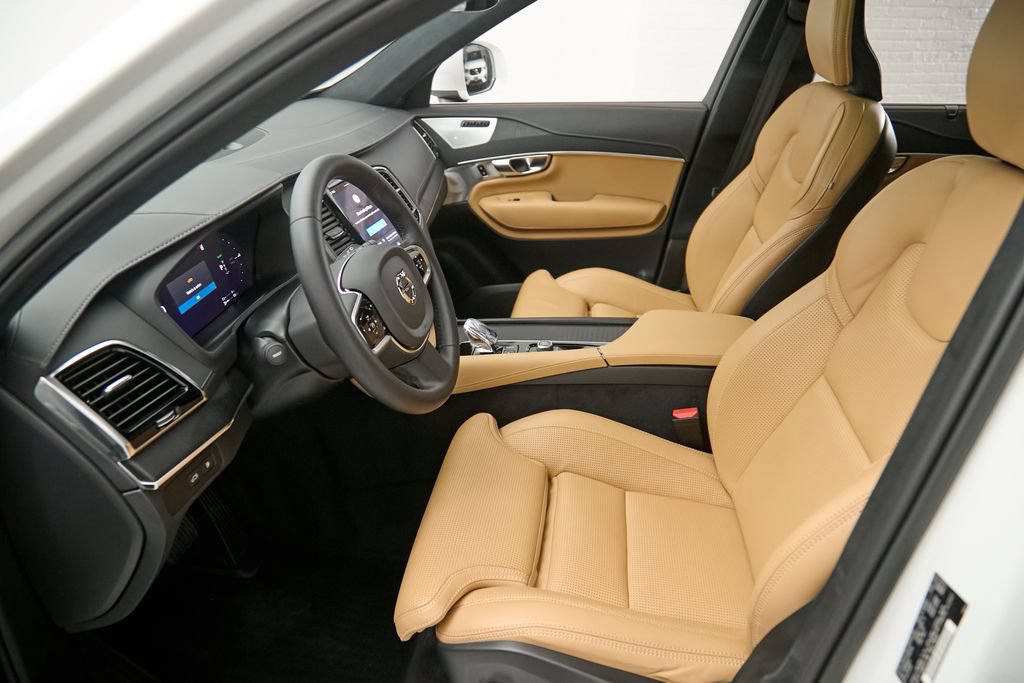 Certified 2023 Volvo XC90 T8 Ultimate w/ Lounge Package AWD/4WD image 18