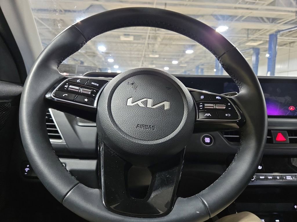 Certified 2026 Kia Seltos EX w/ EX Sunroof Package image 12