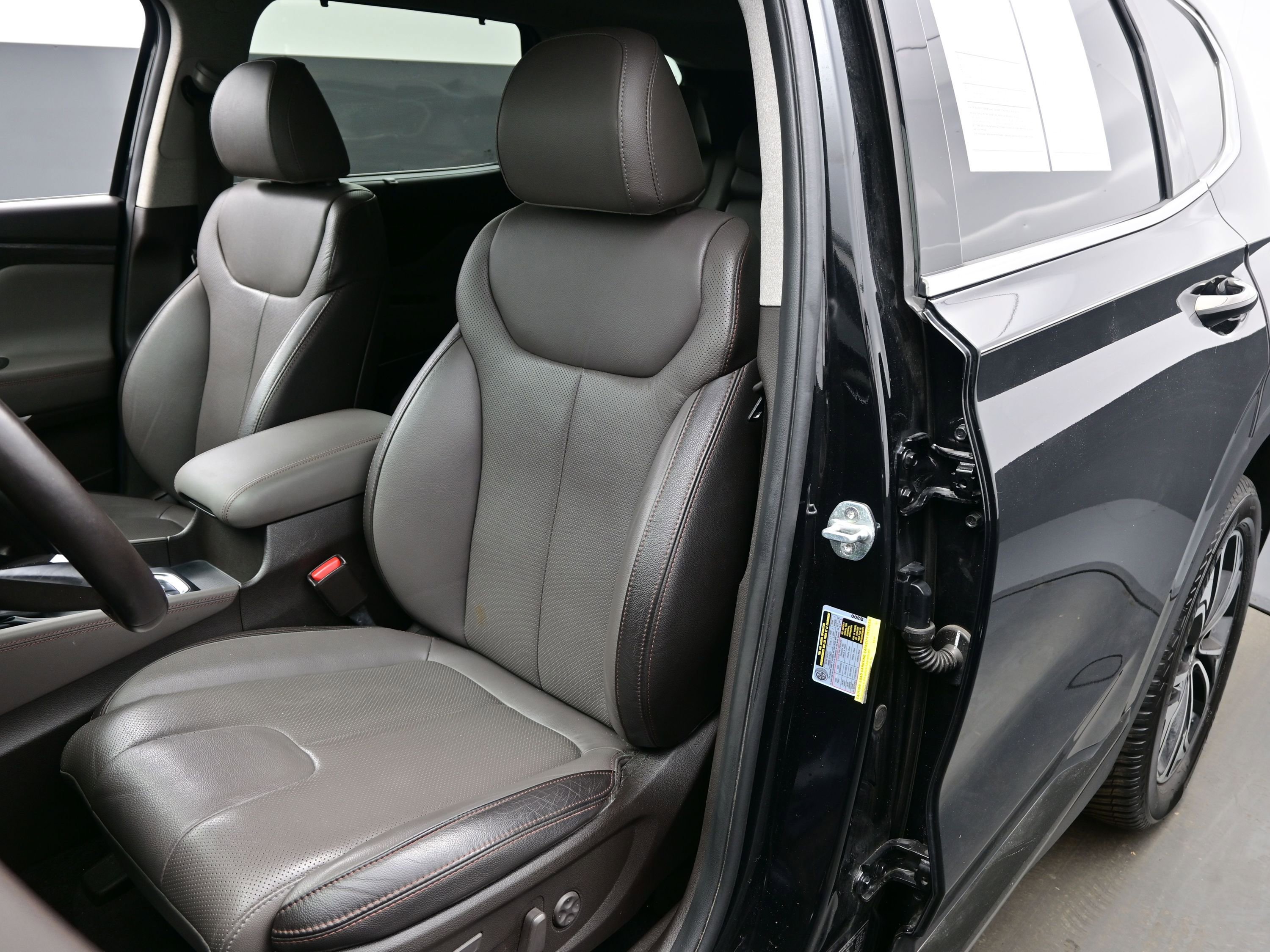 Used 2020 Hyundai Santa Fe Limited image 12