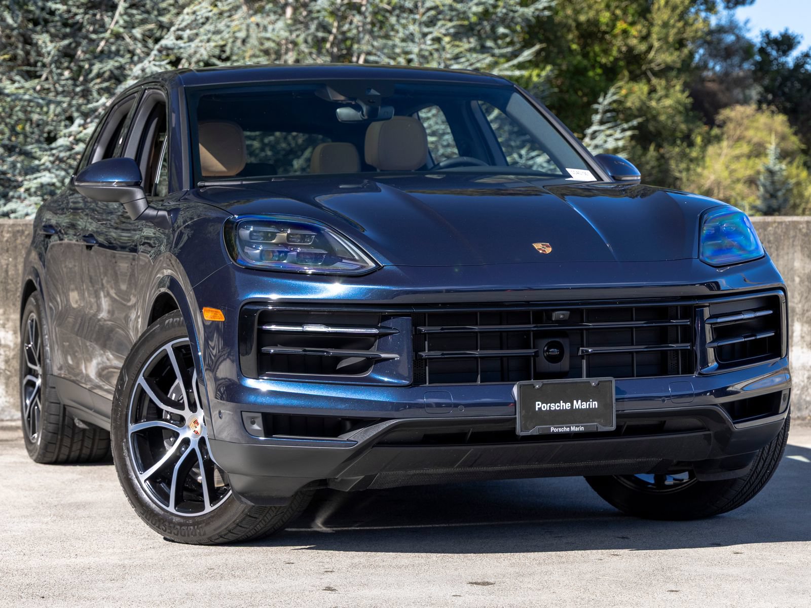 Certified 2025 Porsche Cayenne AWD/4WD image 6