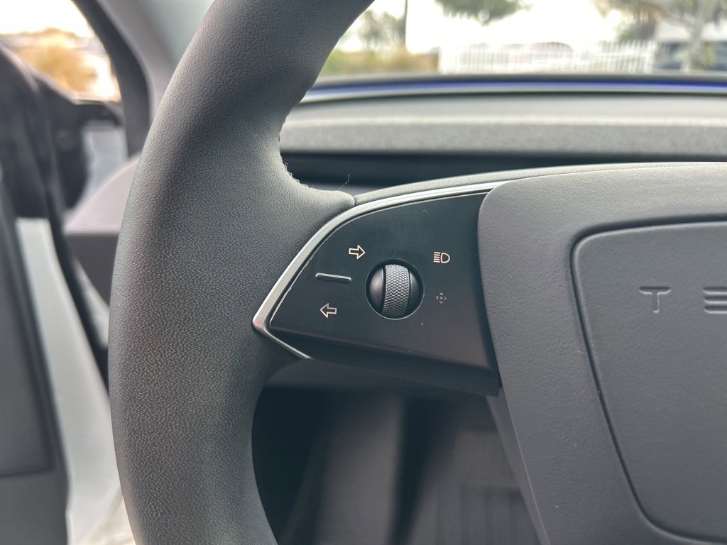 Used 2025 Tesla Model 3 Long Range image 17