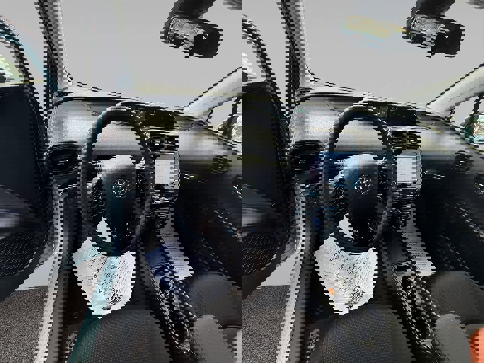 Used 2022 Toyota Prius L Eco image 13