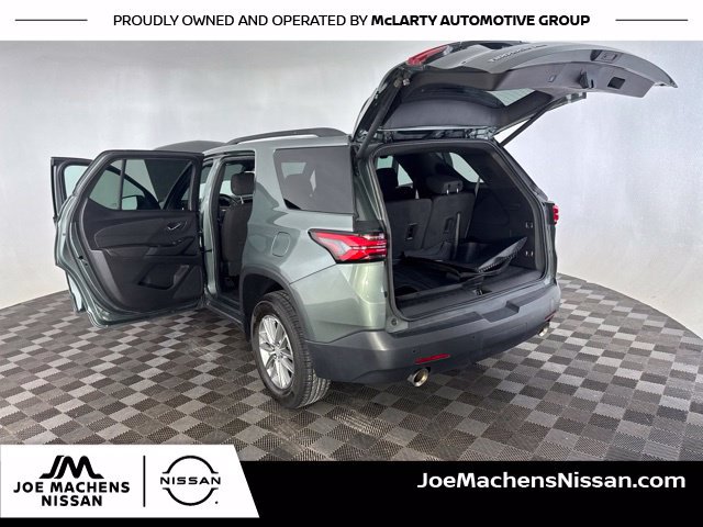 Used 2023 Chevrolet Traverse LT AWD/4WD image 23