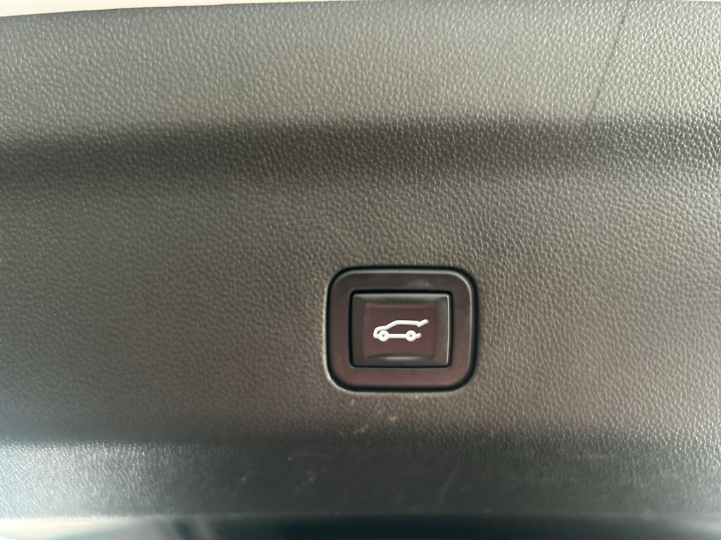 Used 2023 Chevrolet Tahoe Z71 AWD/4WD image 20