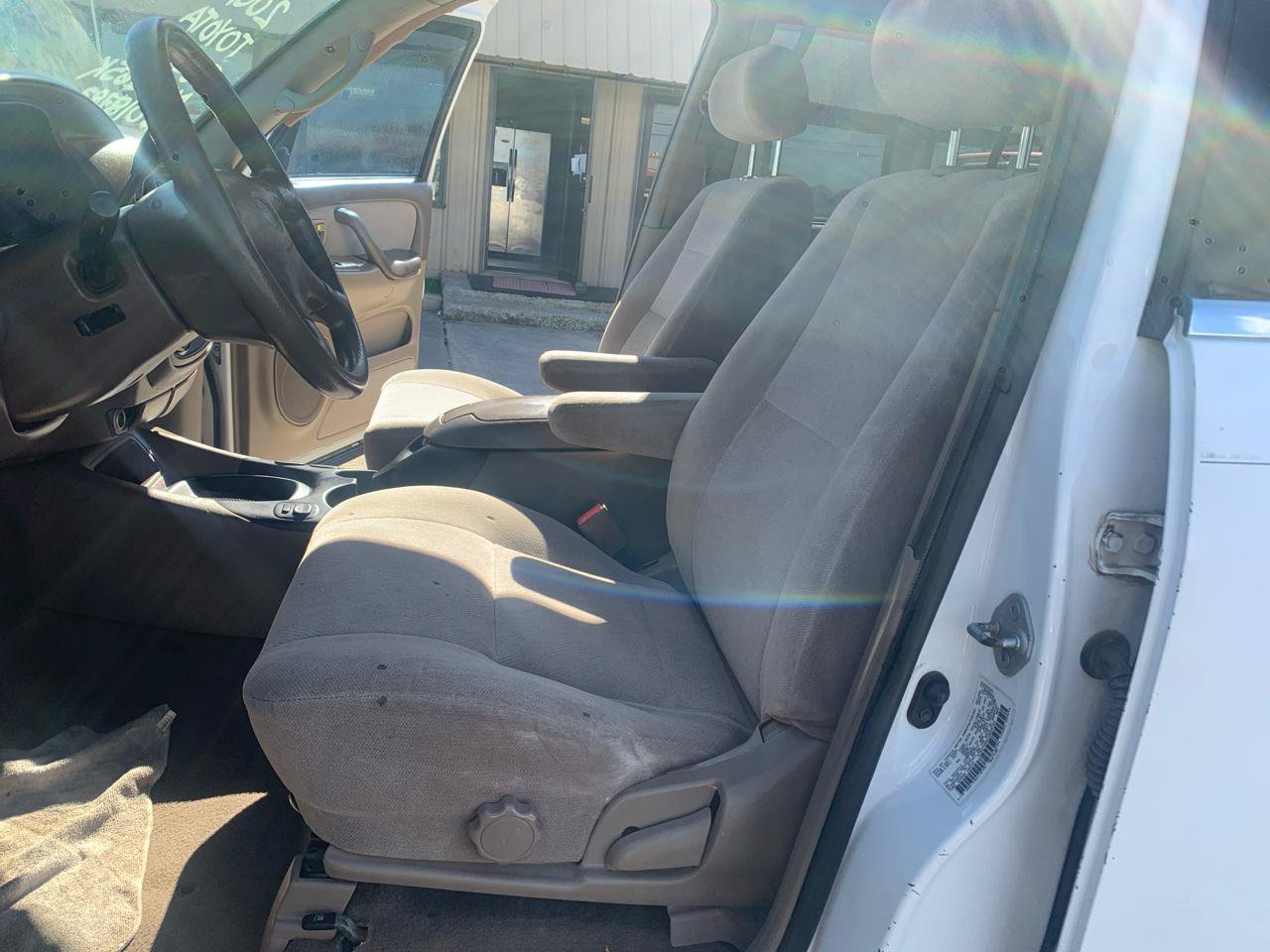 Used 2001 Toyota Sequoia SR5 RWD image 16