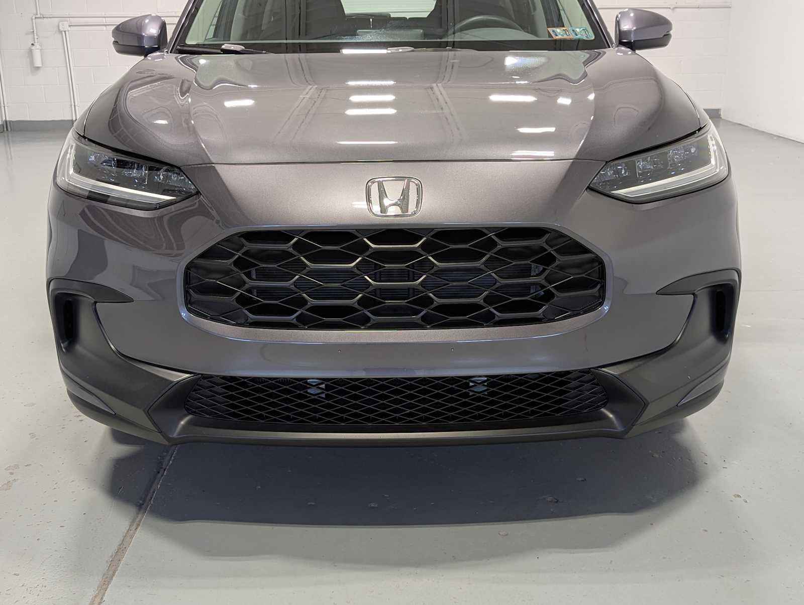 Certified 2023 Honda HR-V LX image 2