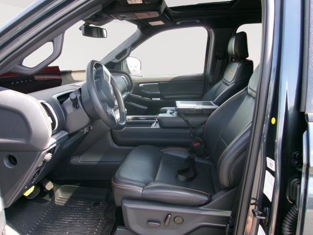 Used 2025 Ford Expedition Tremor AWD/4WD image 3