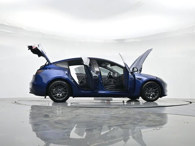 Used 2025 Tesla Model 3 Long Range image 46