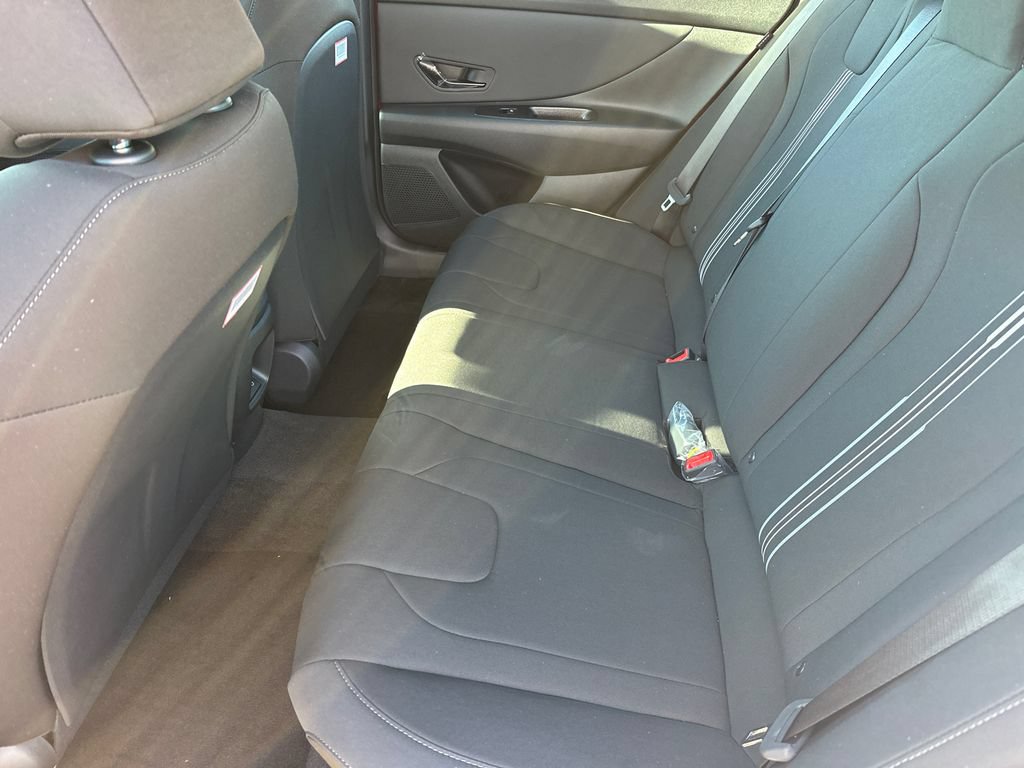 New 2026 Hyundai Elantra Sport FWD image 21