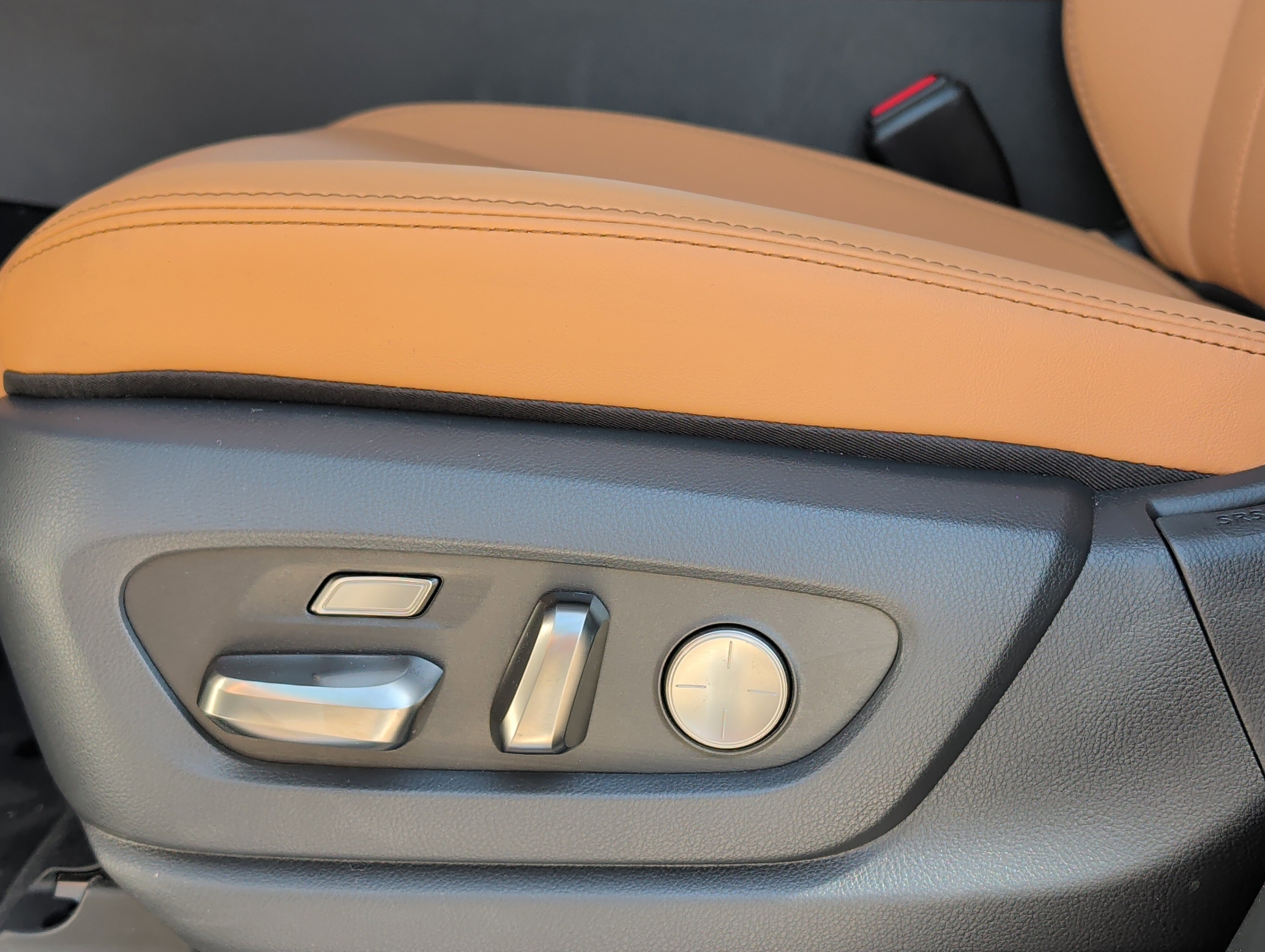 New 2026 Lexus LX 600 4WD w/ Luxury Package image 9