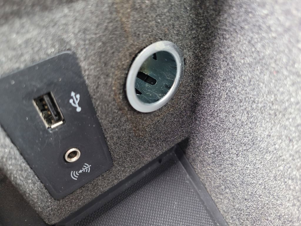 Used 2018 Porsche Macan image 30