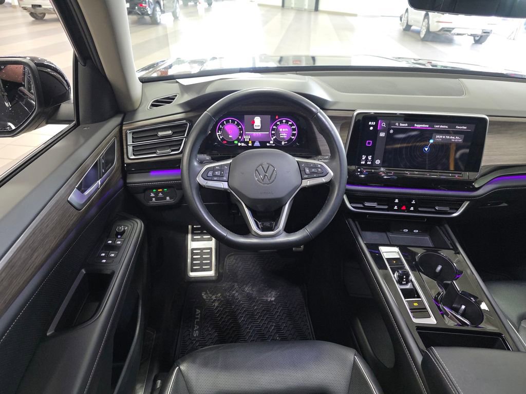 Used 2024 Volkswagen Atlas SEL Premium R-Line AWD/4WD image 15